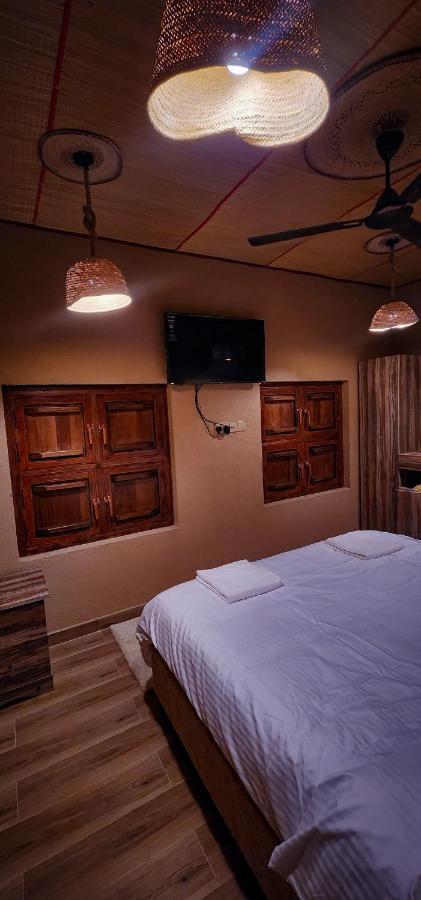 ניזווא Aldar Inn מראה חיצוני תמונה