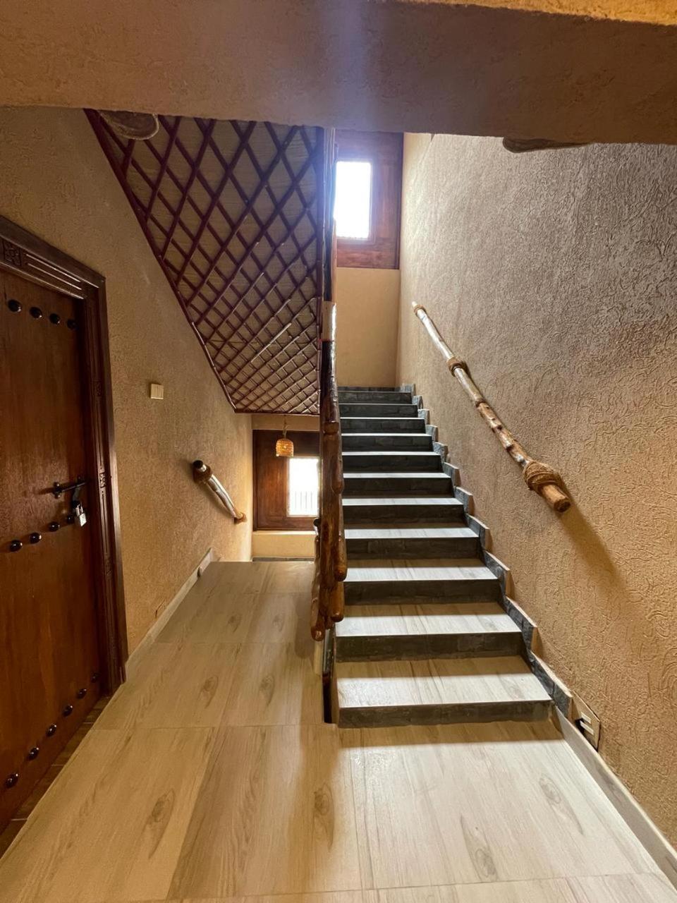 ניזווא Aldar Inn מראה חיצוני תמונה